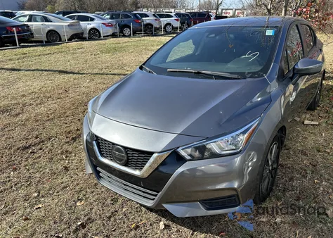 2021 Nissan Versa Sv Xtronic Cvt z USA, uszkodzony, nr VIN 3N1CN8EV3ML861007